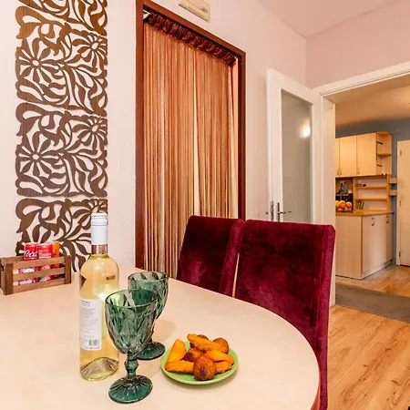 Apartament Tullip - Two Bedroom Smolyan