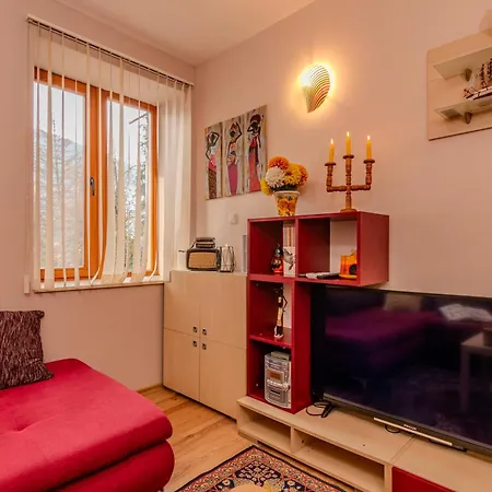 Tullip - Two Bedroom Apartament *